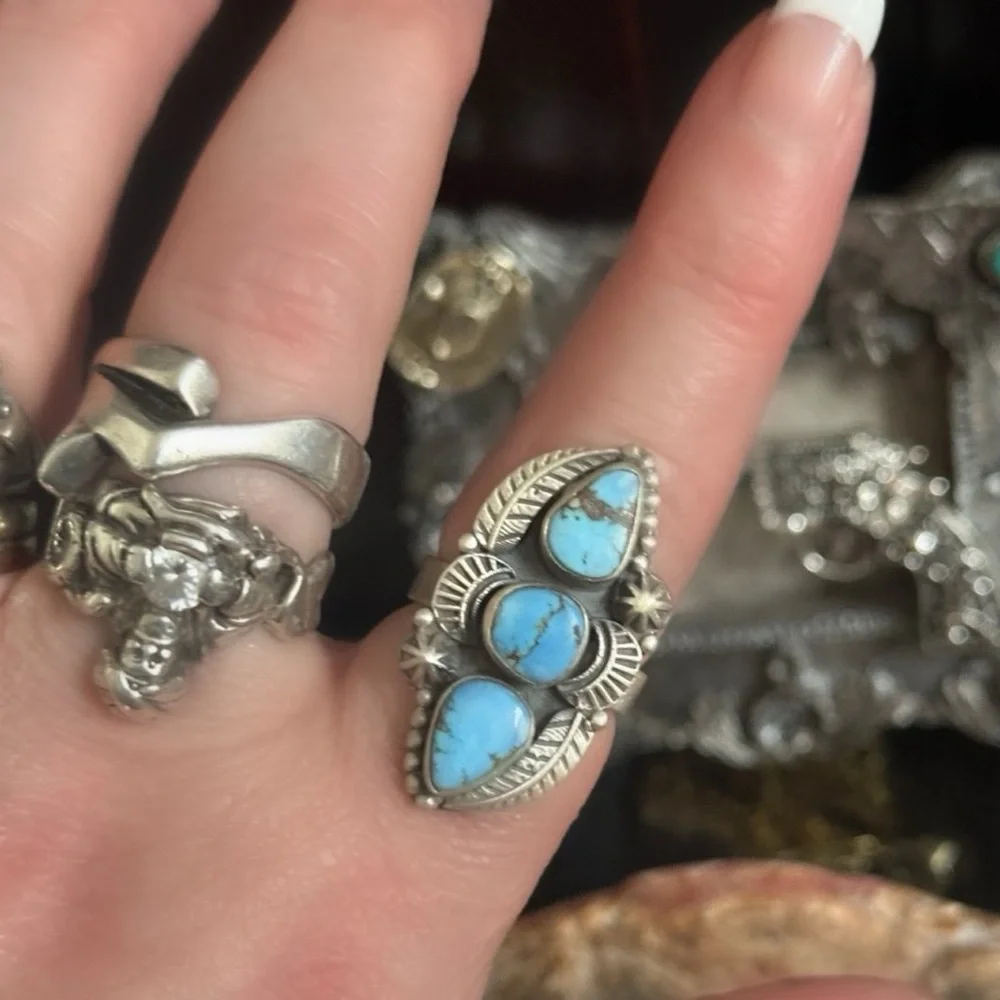 Sold ❤️ Golden Hills Turquoise Southwestern Sterling Silver Adjustable Ring - Picture 6 of 6